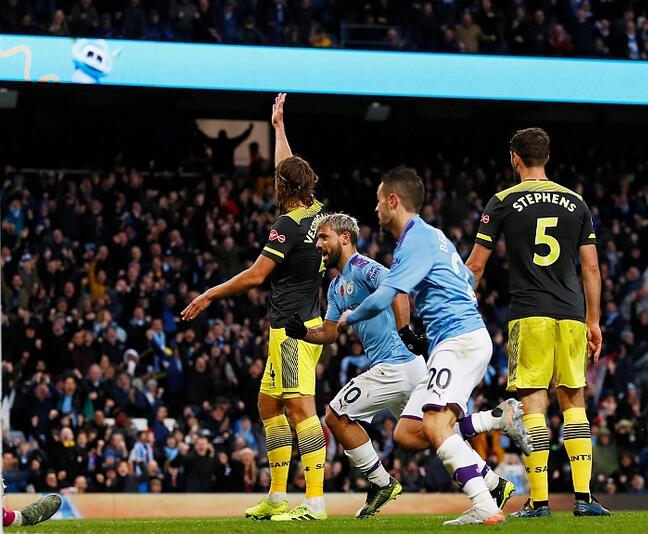 英超 曼城2-1战胜南安普顿